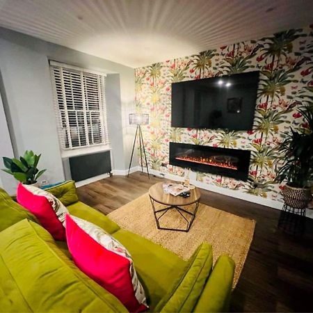 1 West End Boutique Apartment 보우네스온윈더미어 외부 사진