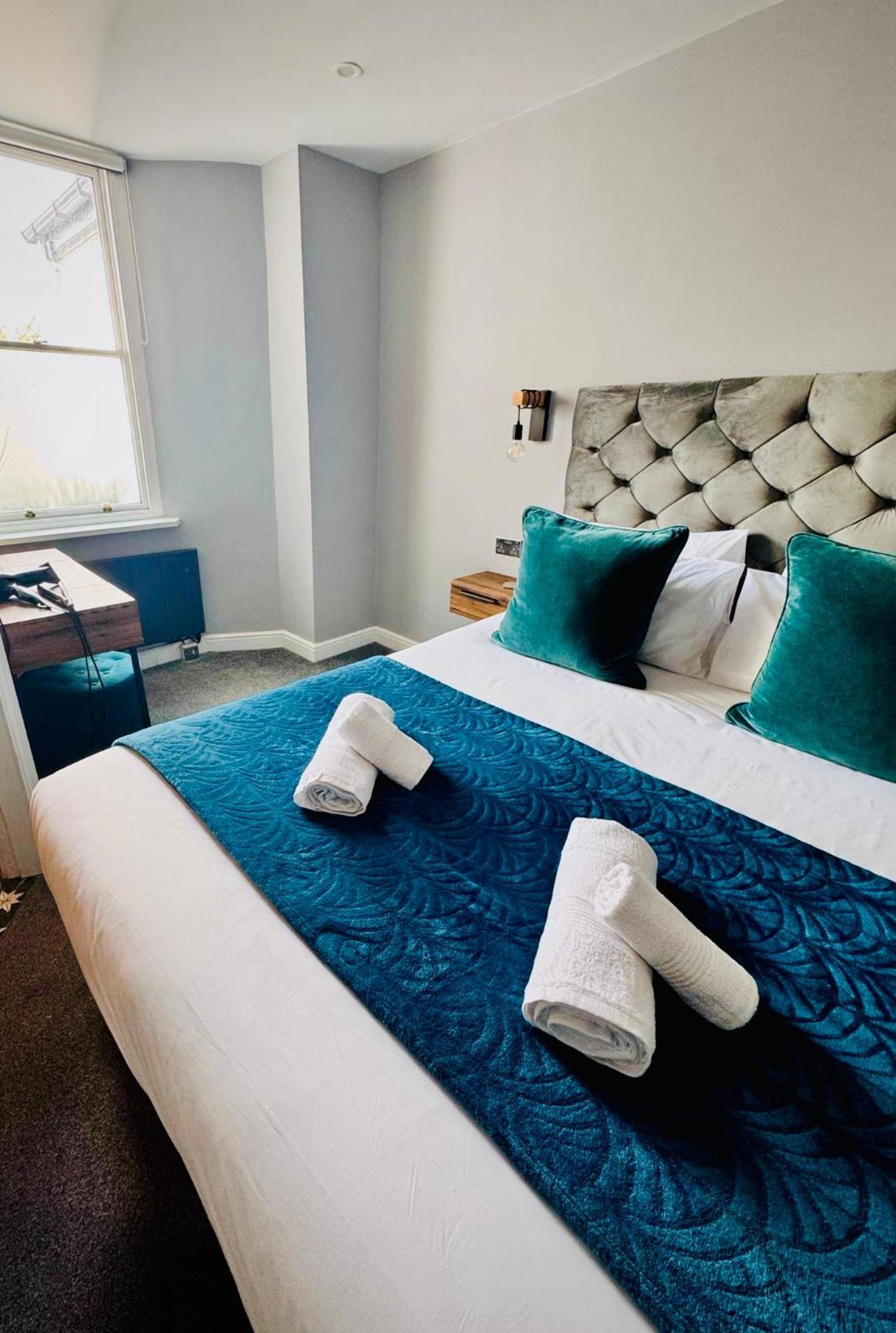 1 West End Boutique Apartment 보우네스온윈더미어 외부 사진